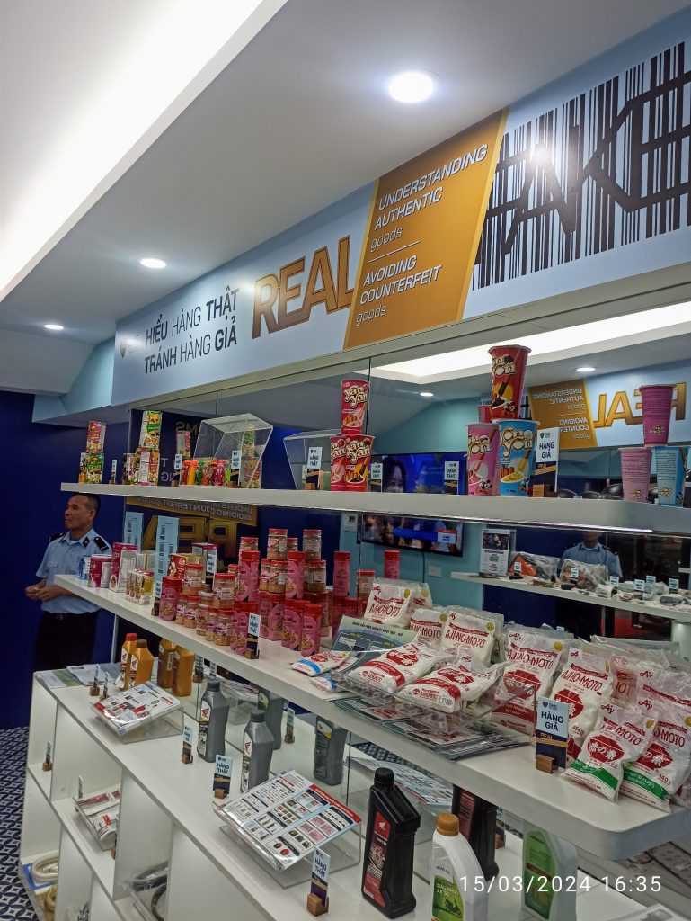 INVESTIP - IP LAW FIRM gửi sản phẩm đại diện chủ thể quyền NHẬT BẢN