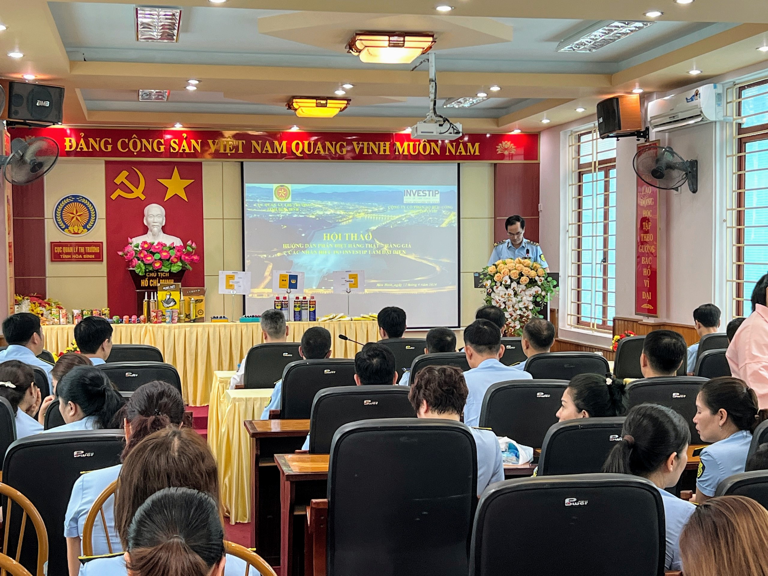 Tập huấn phân biệt hàng thật - hàng giả các nhãn hiệu do INVESTIP đại diện tại Hoà Bình
